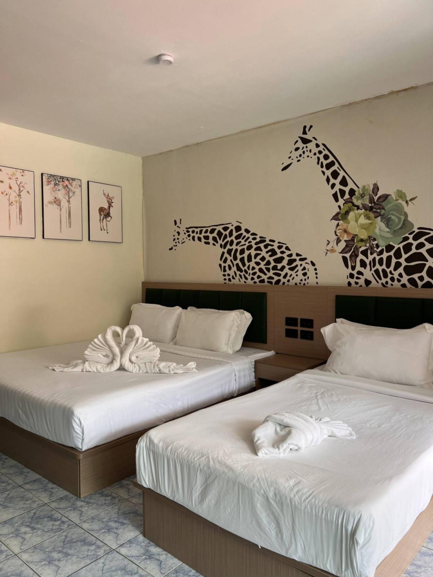Baankasemsuk 般咔 深宿 Séjour chez l'habitant Patong